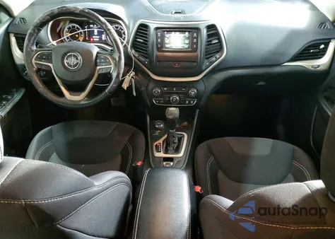 2015 Jeep Cherokee Latitude z USA, uszkodzony, nr VIN 1C4PJMCB1FW734118